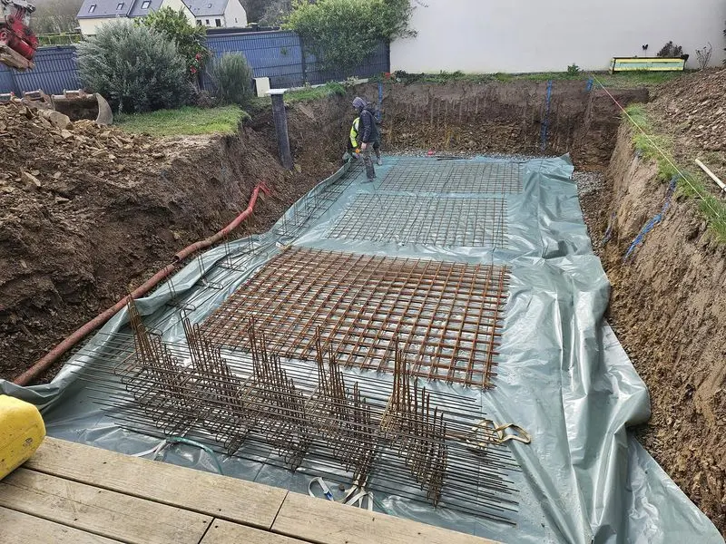 chantier piscine préparation coulage